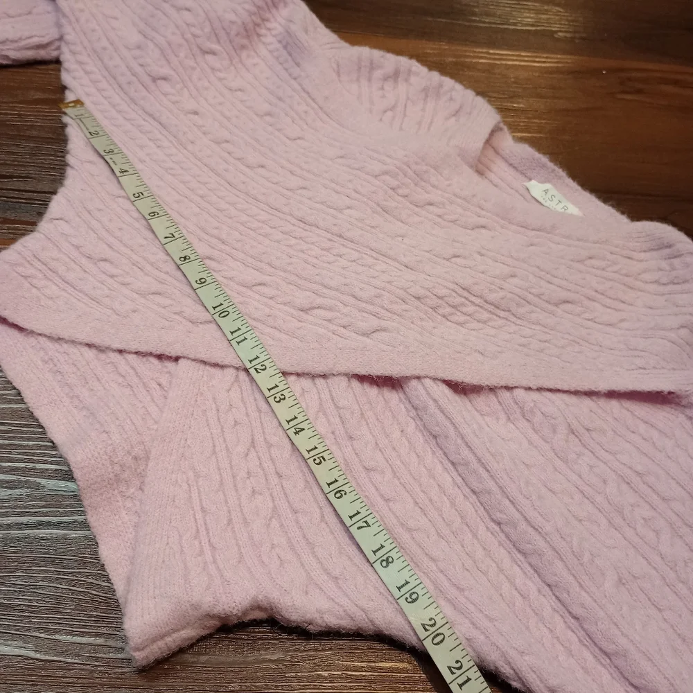 astr the label Mariana Crossover Sweater in Light Pink - Picture 9 of 10